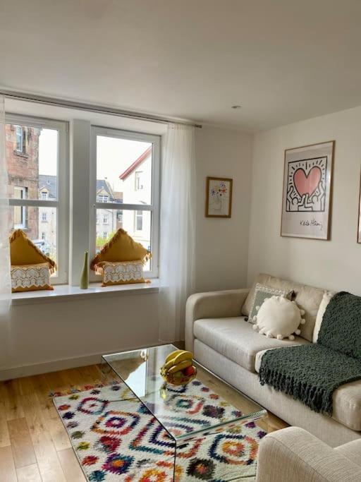 אינברנס 3-Bedroom Flat In The City Centre Next To The River Ness מראה חיצוני תמונה